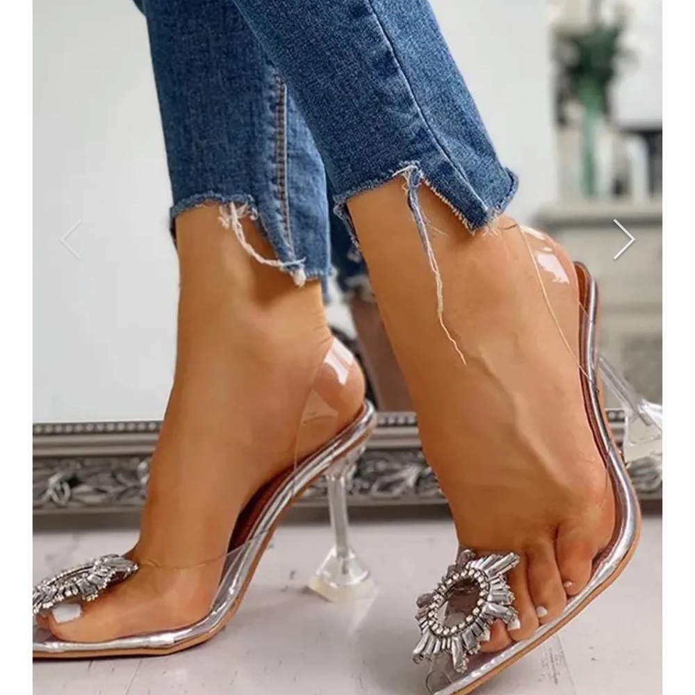 NWT GIANNI BINI vivyee clear vinyl rhinestone pointed toe heels